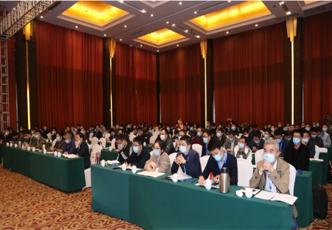 國機(jī)集團(tuán)黨委常委、副總經(jīng)理丁宏祥出席中國軸承工業(yè)科技創(chuàng)新高端論壇